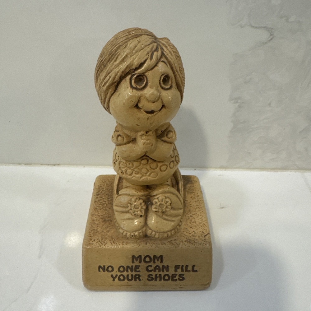 Vintage 1974 Paula Gift Figurine Mom No One Can Fill Your Shoes 5" Tall USA